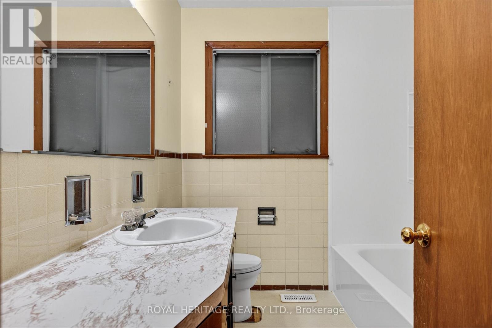 59 Colborne Street E, Kawartha Lakes, Ontario  K9V 1K6 - Photo 22 - X12578772