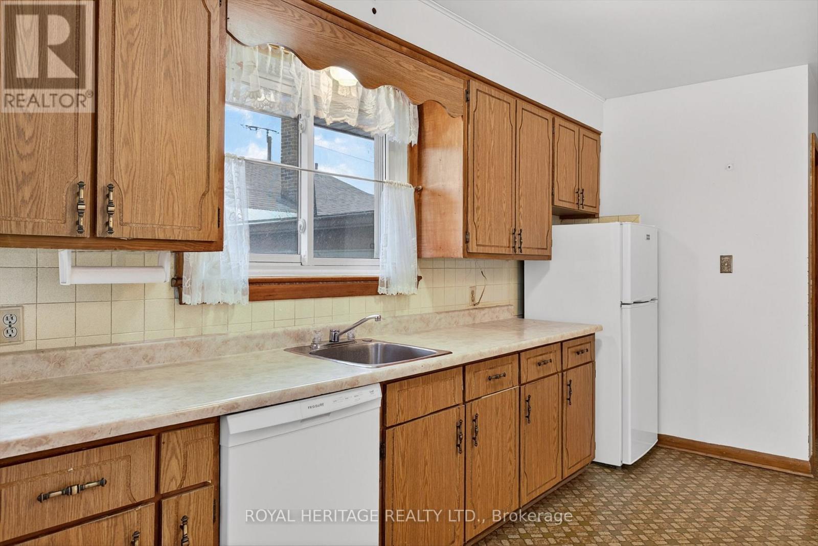 59 Colborne Street E, Kawartha Lakes, Ontario  K9V 1K6 - Photo 8 - X12578772