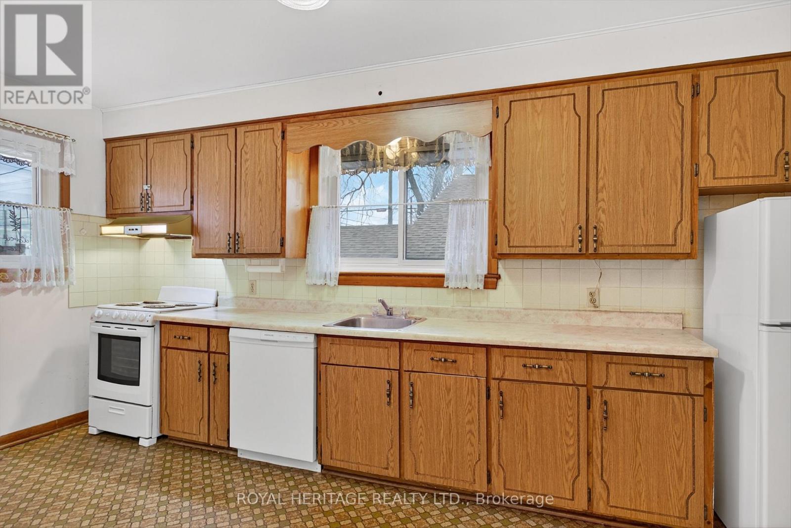 59 Colborne Street E, Kawartha Lakes, Ontario  K9V 1K6 - Photo 9 - X12578772