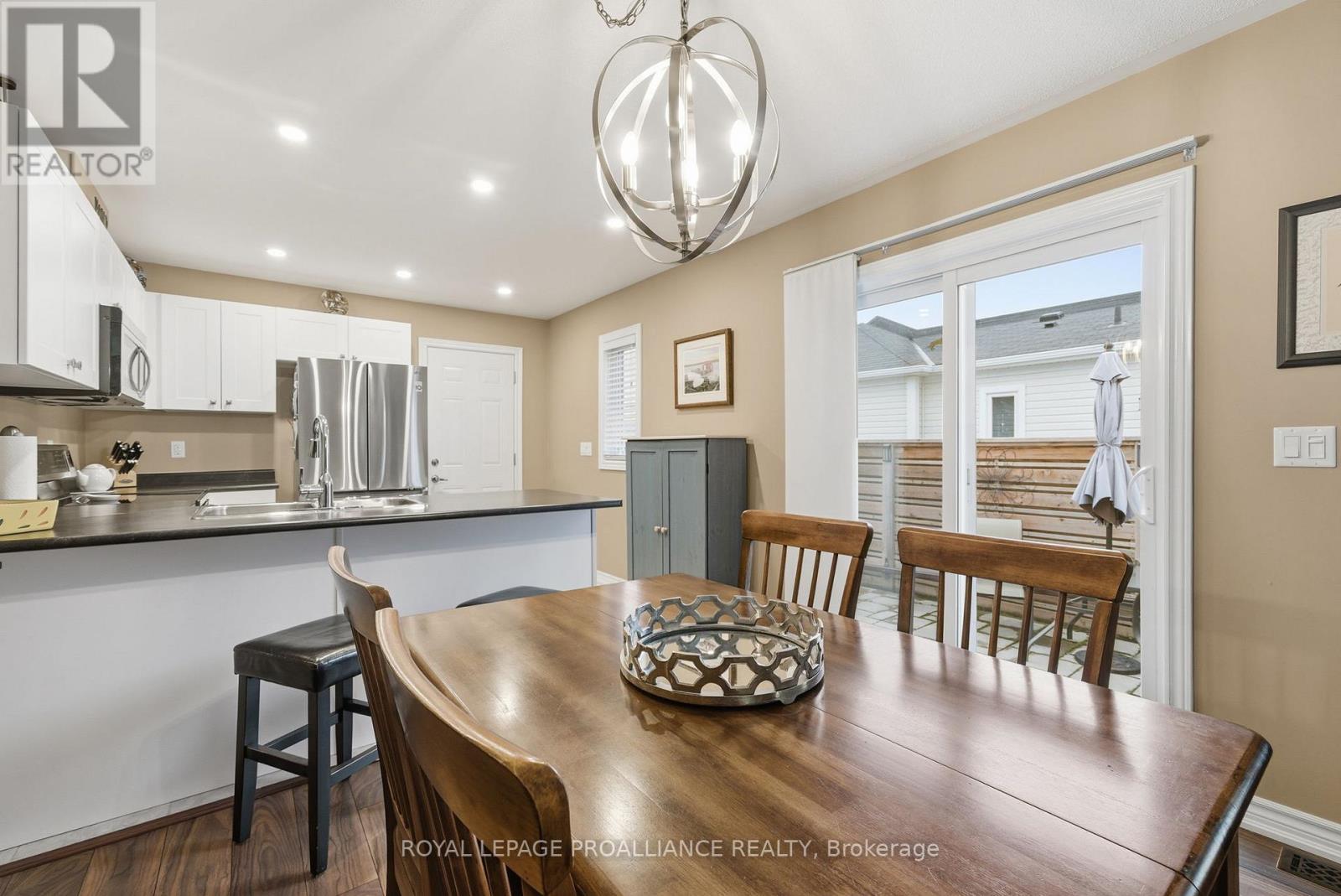 716 Wilkins Gate, Cobourg, Ontario  K9A 0J3 - Photo 11 - X12578814