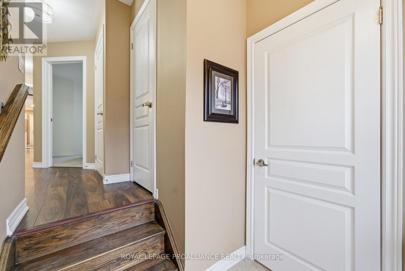 716 Wilkins Gate, Cobourg, Ontario  K9A 0J3 - Photo 5 - X12578814