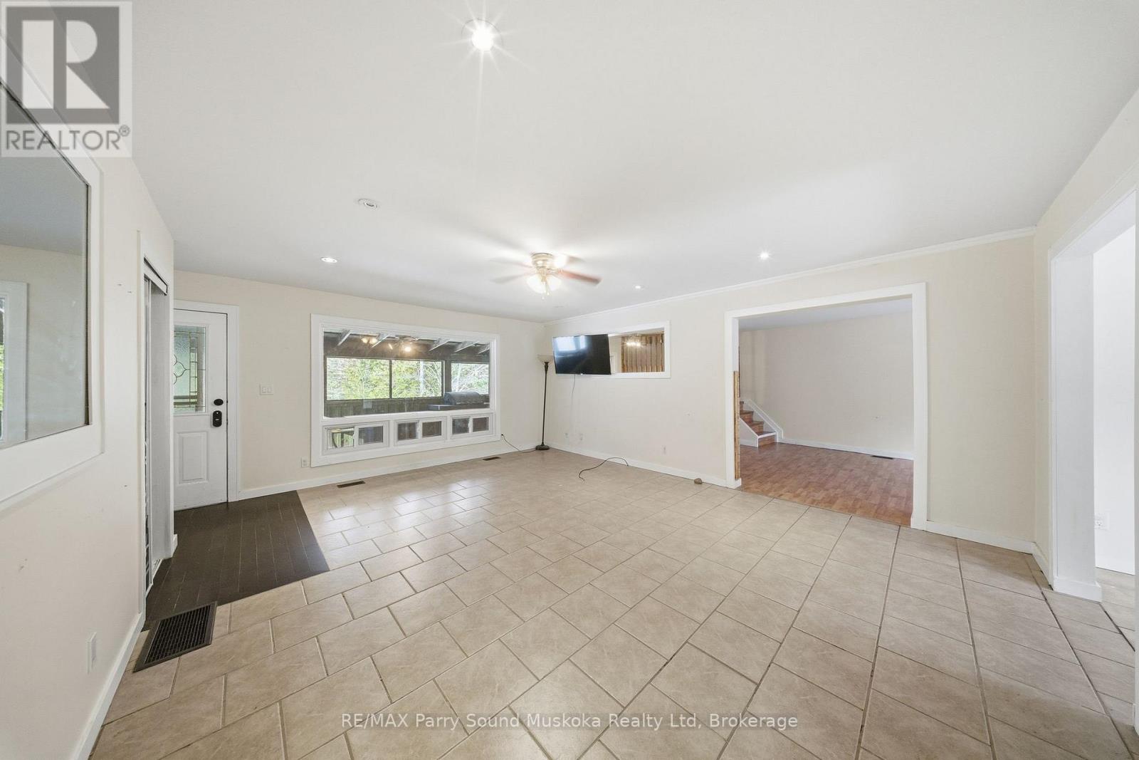 28 Black Road, Seguin, Ontario  P2A 2W8 - Photo 14 - X12578804