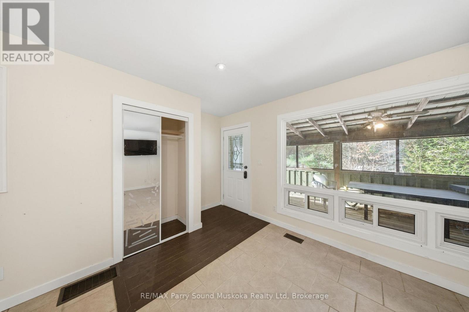 28 Black Road, Seguin, Ontario  P2A 2W8 - Photo 15 - X12578804