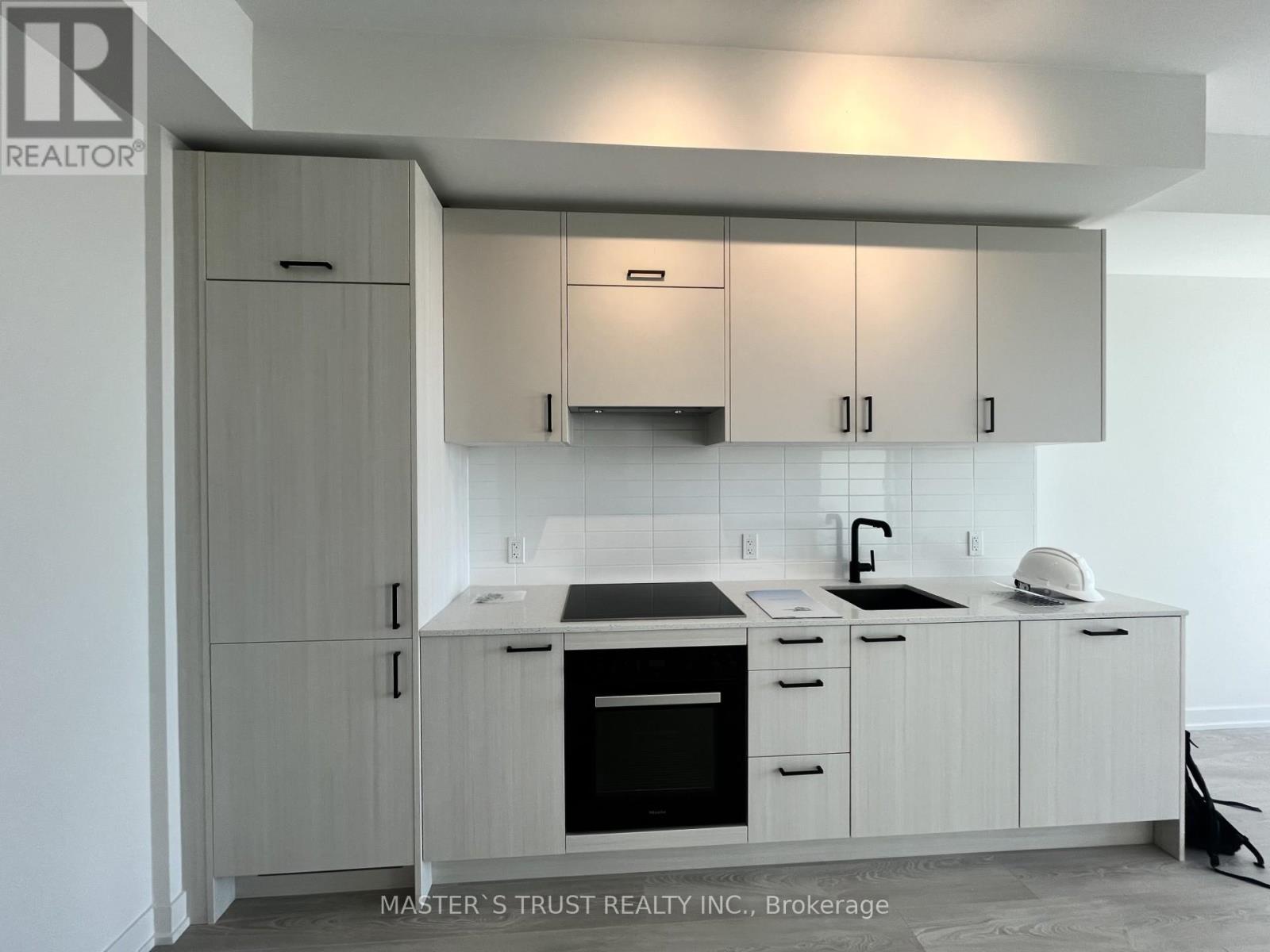 1 Kyle Lowry Road, Toronto, Ontario M3C 0S6 - Photo 3 - C12560116