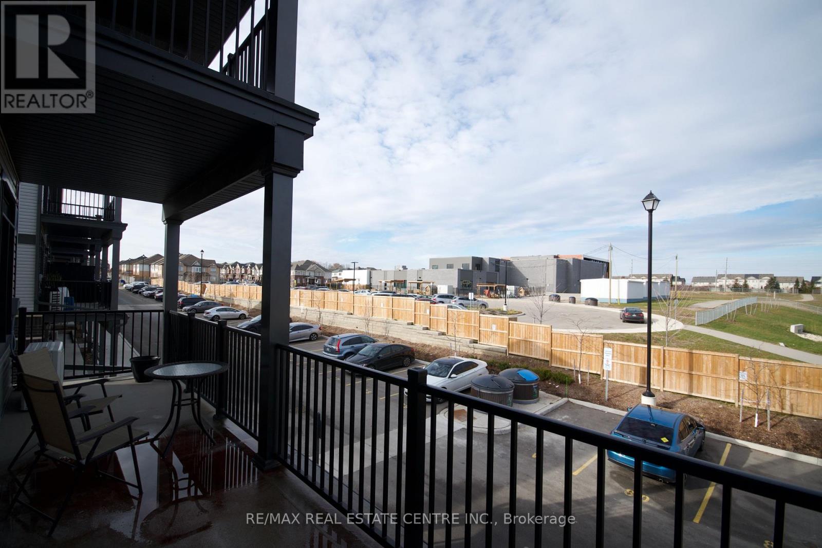 160 Oat Lane, Kitchener, Ontario  N2E 0S8 - Photo 9 - X12578350