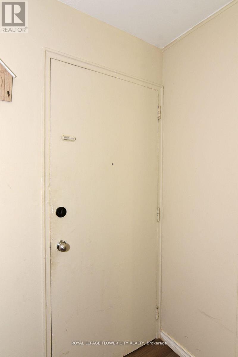 105 - 1176 Hamilton Road, London East, Ontario  N5W 1A9 - Photo 3 - X12571016