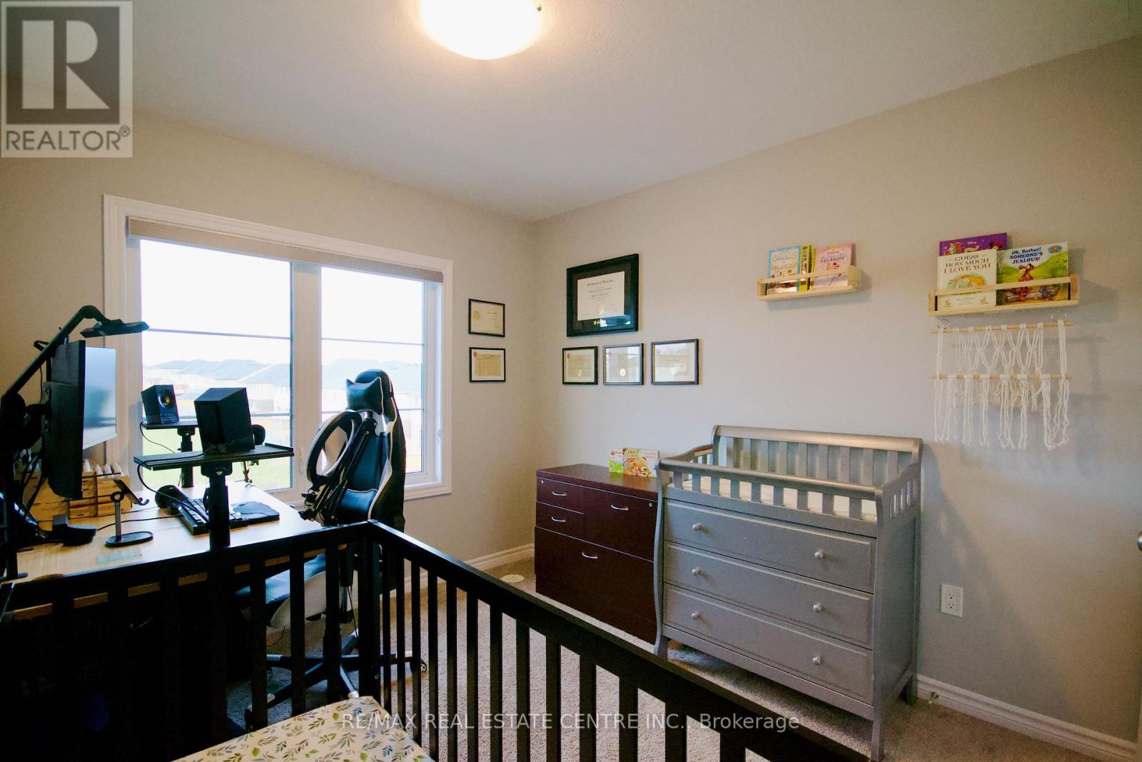 160 Oat Lane, Kitchener, Ontario  N2E 0S8 - Photo 15 - X12578350