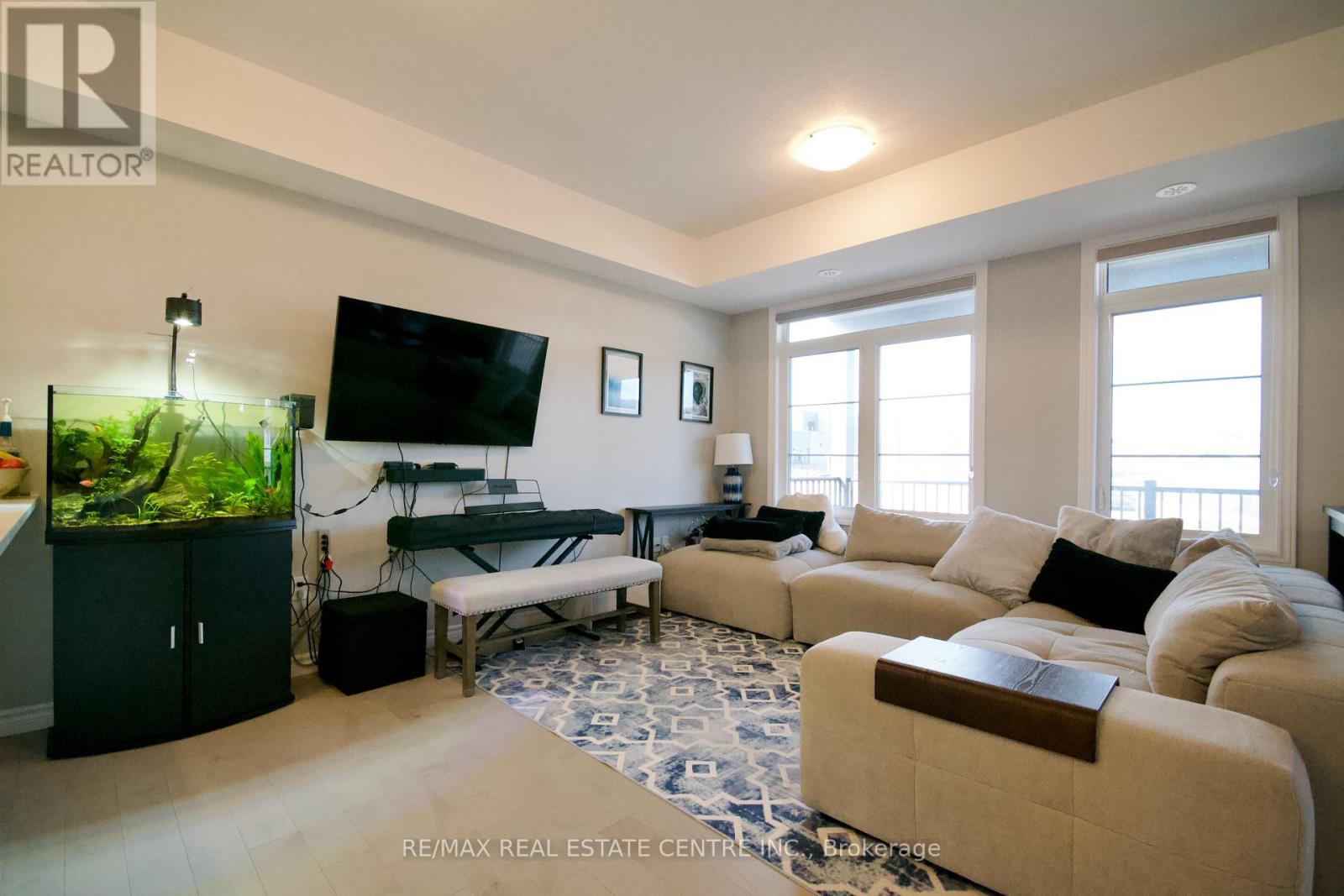 160 Oat Lane, Kitchener, Ontario  N2E 0S8 - Photo 7 - X12578350