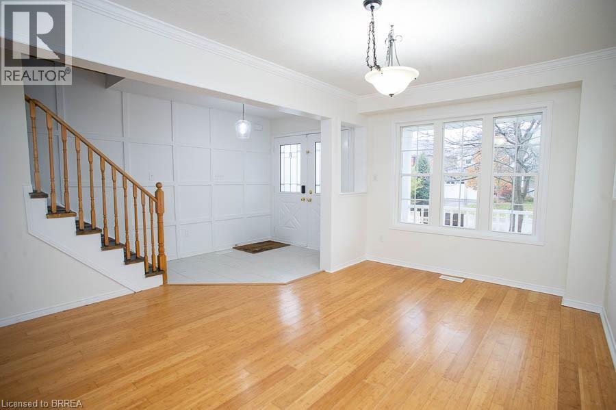 110 Hunter Way, Brantford, Ontario  N3T 0B1 - Photo 3 - 40790639