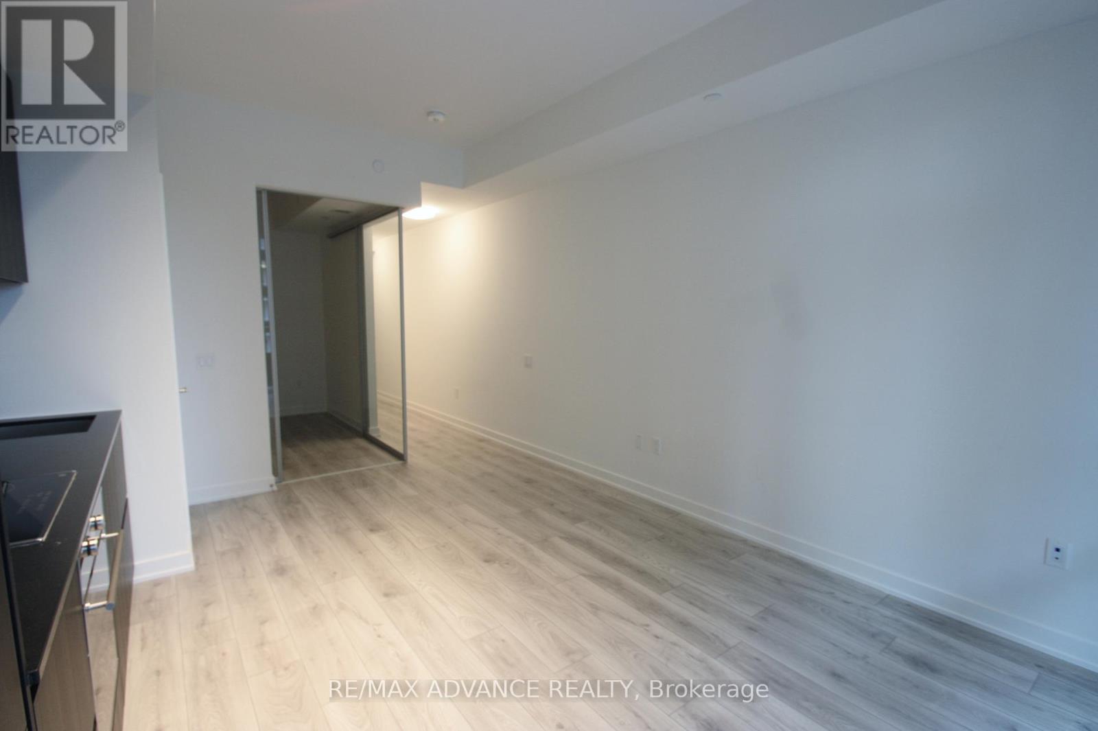 218n - 120 Broadway Avenue, Toronto, Ontario  M4P 1V6 - Photo 4 - C12578608