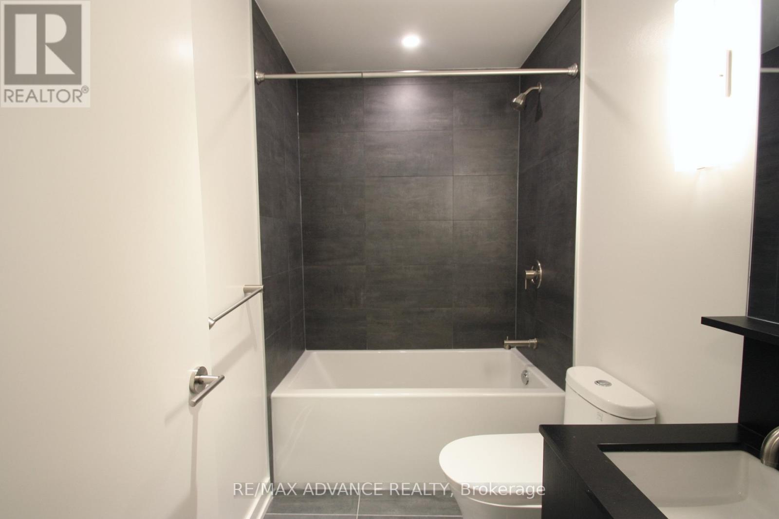 218n - 120 Broadway Avenue, Toronto, Ontario  M4P 1V6 - Photo 7 - C12578608