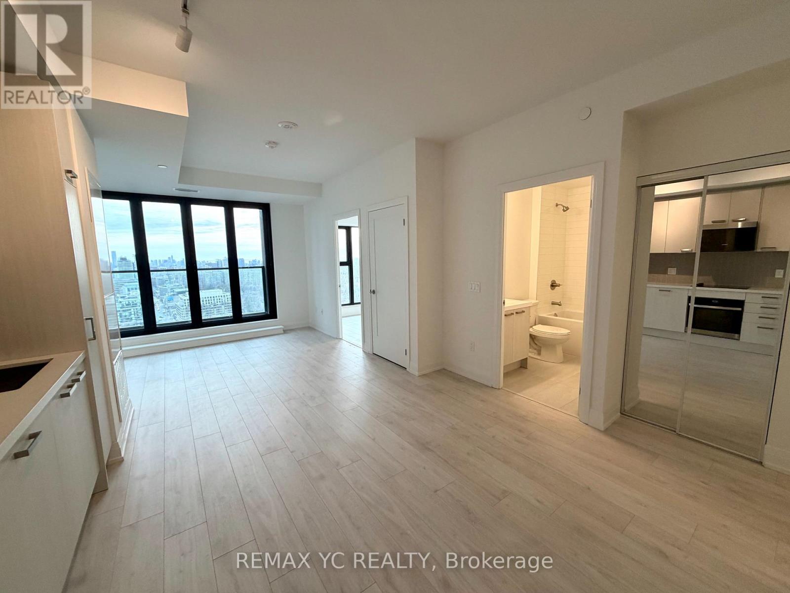 2506 - 20 SOUDAN AVENUE, Toronto, Ontario