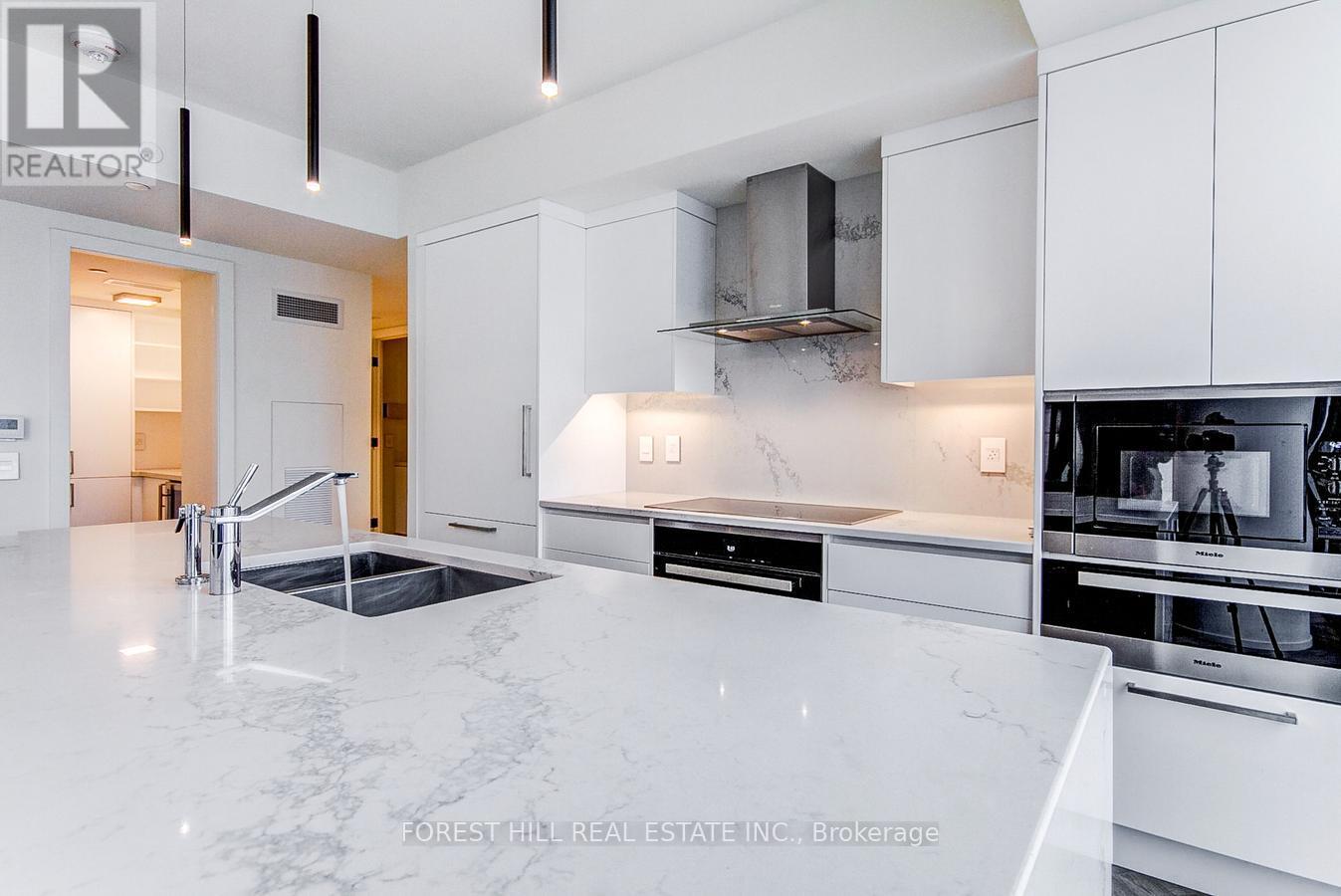 2602 - 200 Cumberland Street, Toronto, Ontario  M5R 1A2 - Photo 17 - C12578738