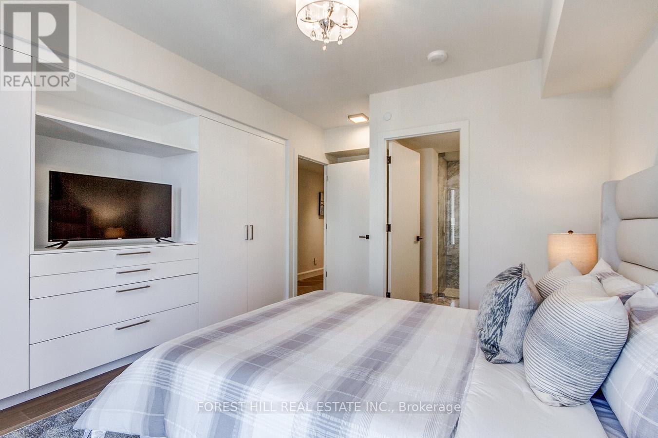 2602 - 200 Cumberland Street, Toronto, Ontario  M5R 1A2 - Photo 35 - C12578738