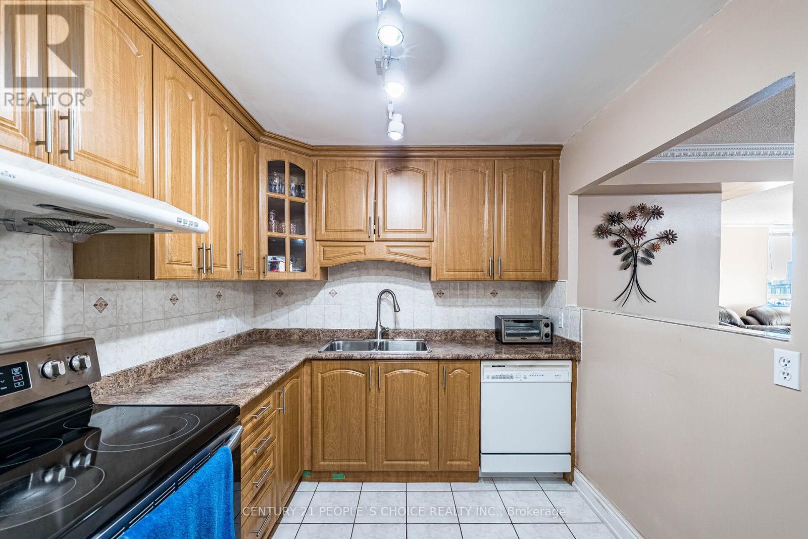 1602 - 195 Wynford Drive, Toronto, Ontario  M3C 3P3 - Photo 15 - C12578768