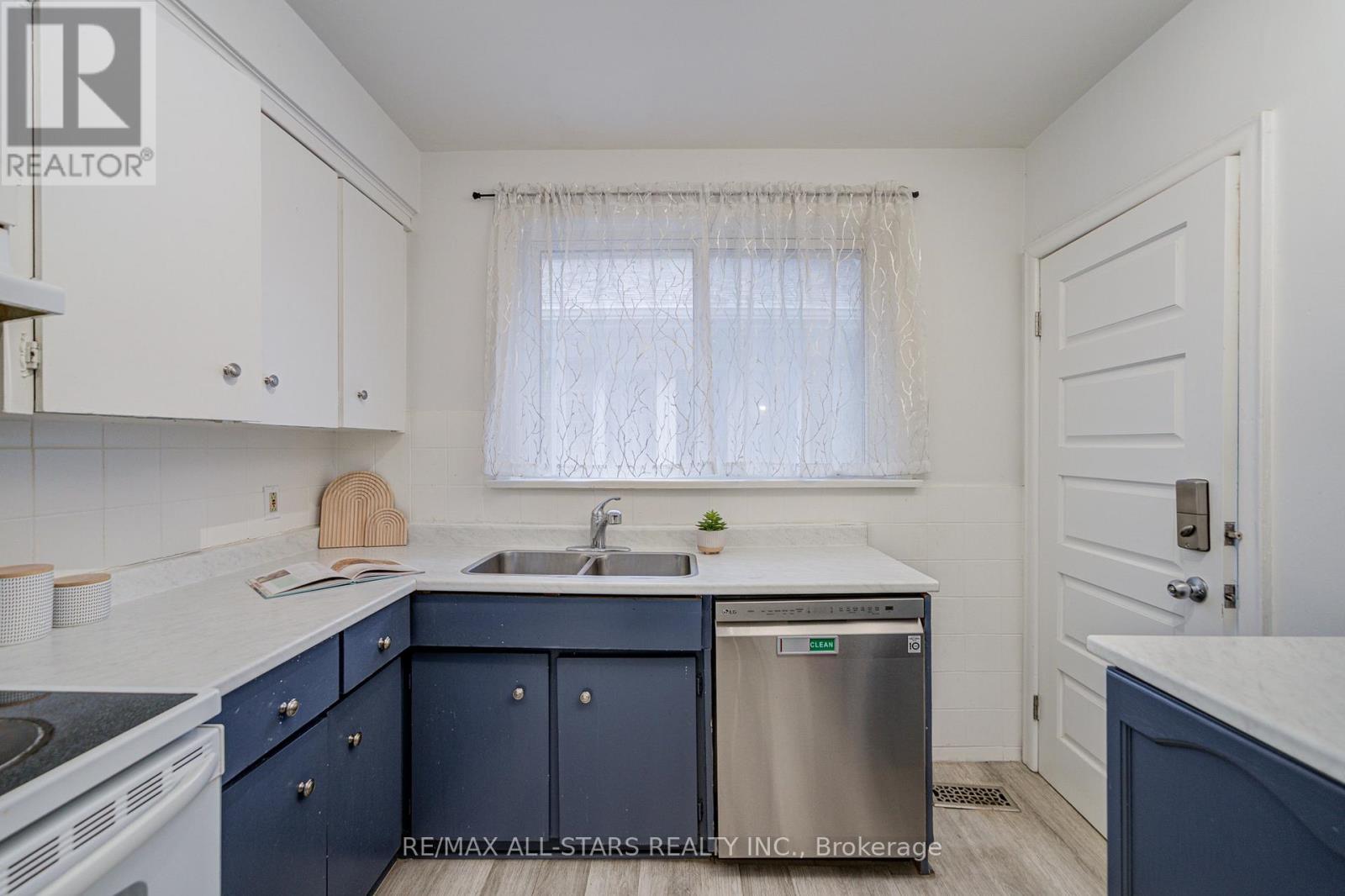 50 Mooregate Avenue, Toronto, Ontario  M1K 3V7 - Photo 19 - E12578664