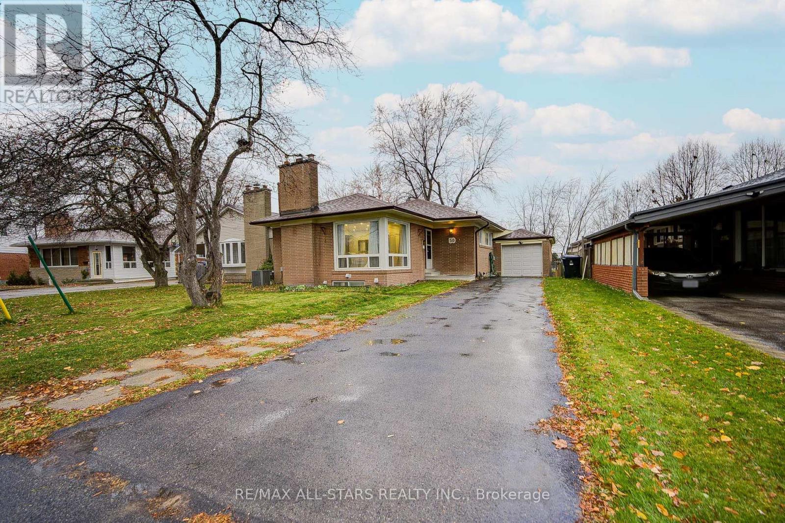 50 Mooregate Avenue, Toronto, Ontario  M1K 3V7 - Photo 2 - E12578664