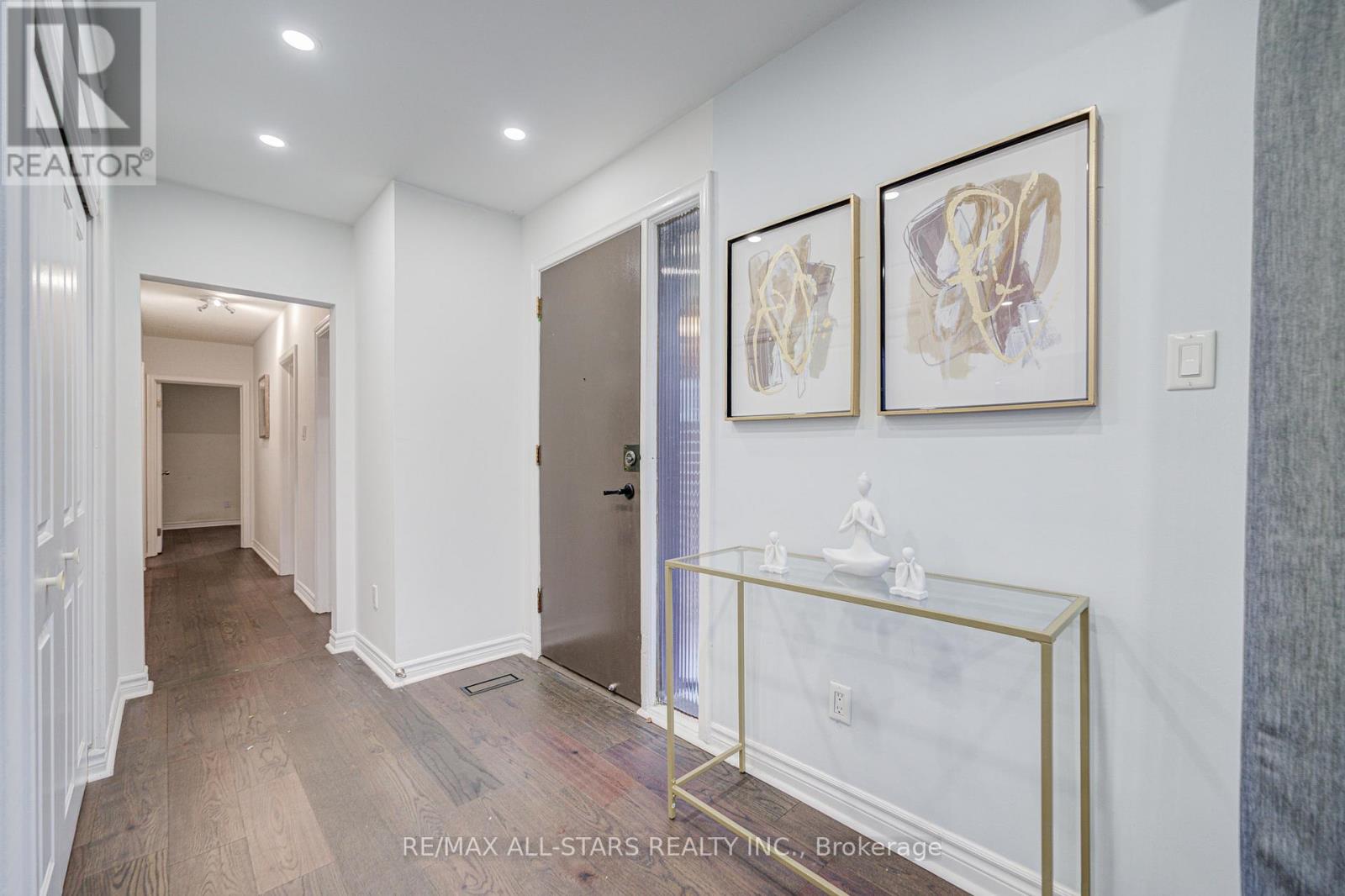 50 Mooregate Avenue, Toronto, Ontario  M1K 3V7 - Photo 6 - E12578664