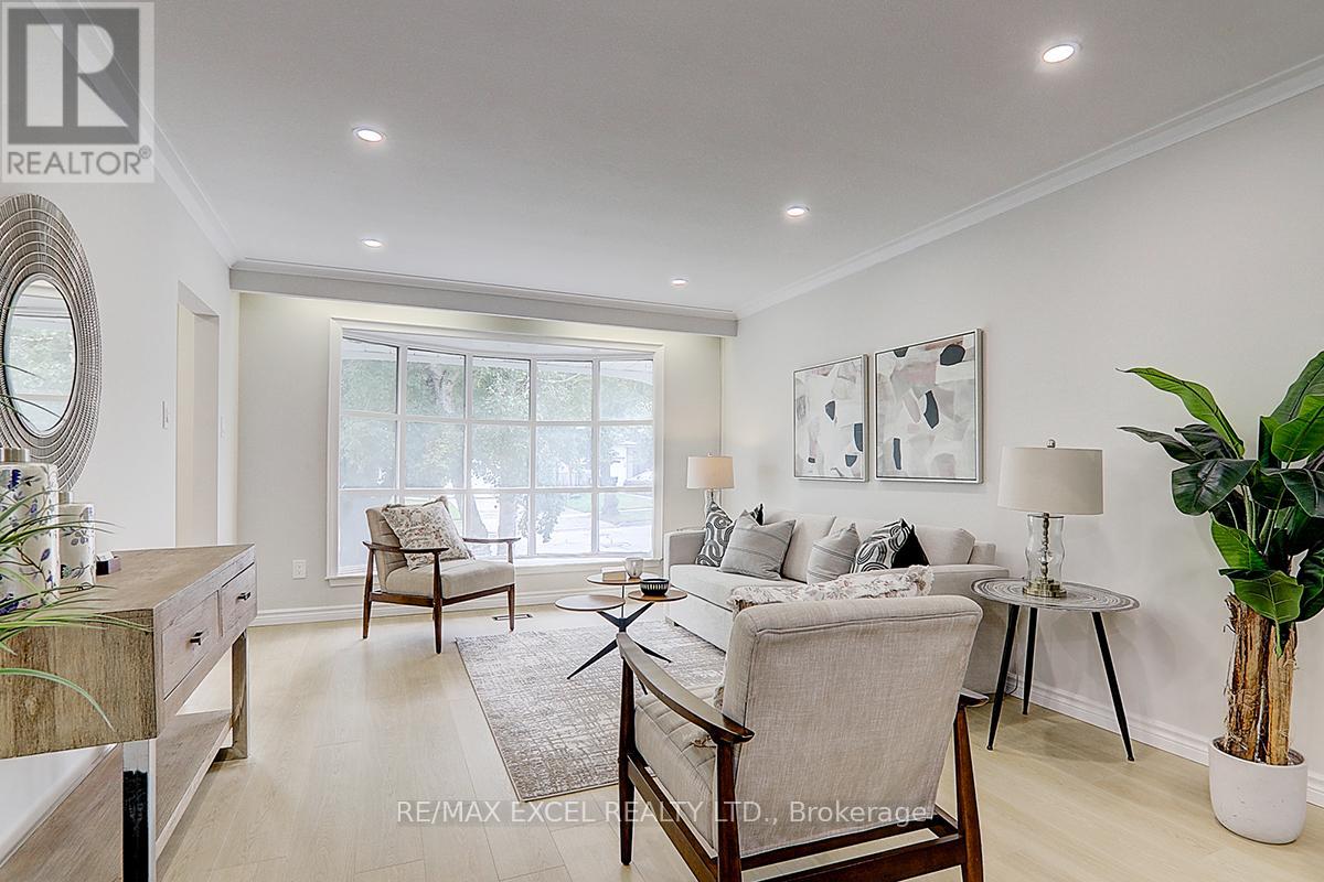 121 Amberjack Boulevard, Toronto, Ontario  M1H 2J6 - Photo 11 - E12578724