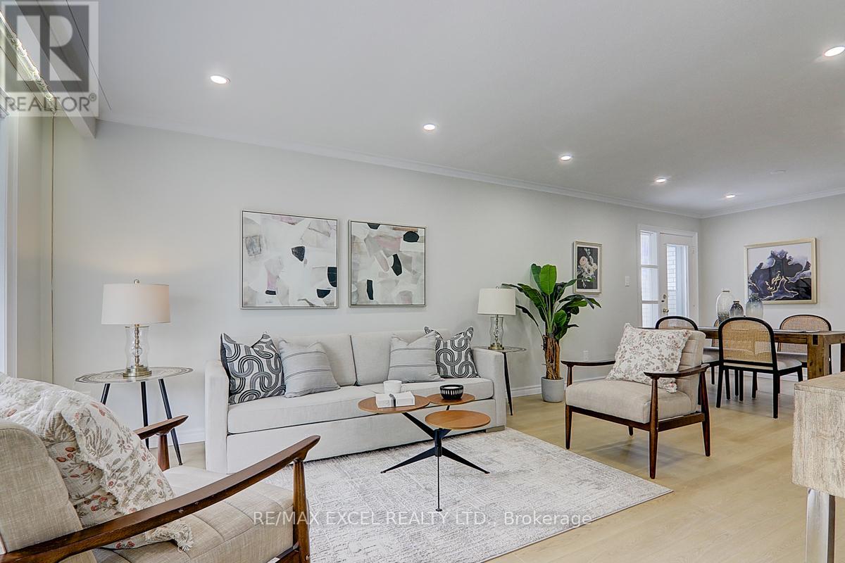 121 Amberjack Boulevard, Toronto, Ontario  M1H 2J6 - Photo 7 - E12578724