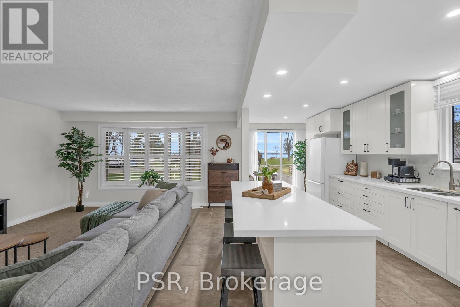 7 Water Fringe Drive, Georgina, Ontario  L0E 1N0 - Photo 7 - N12578908