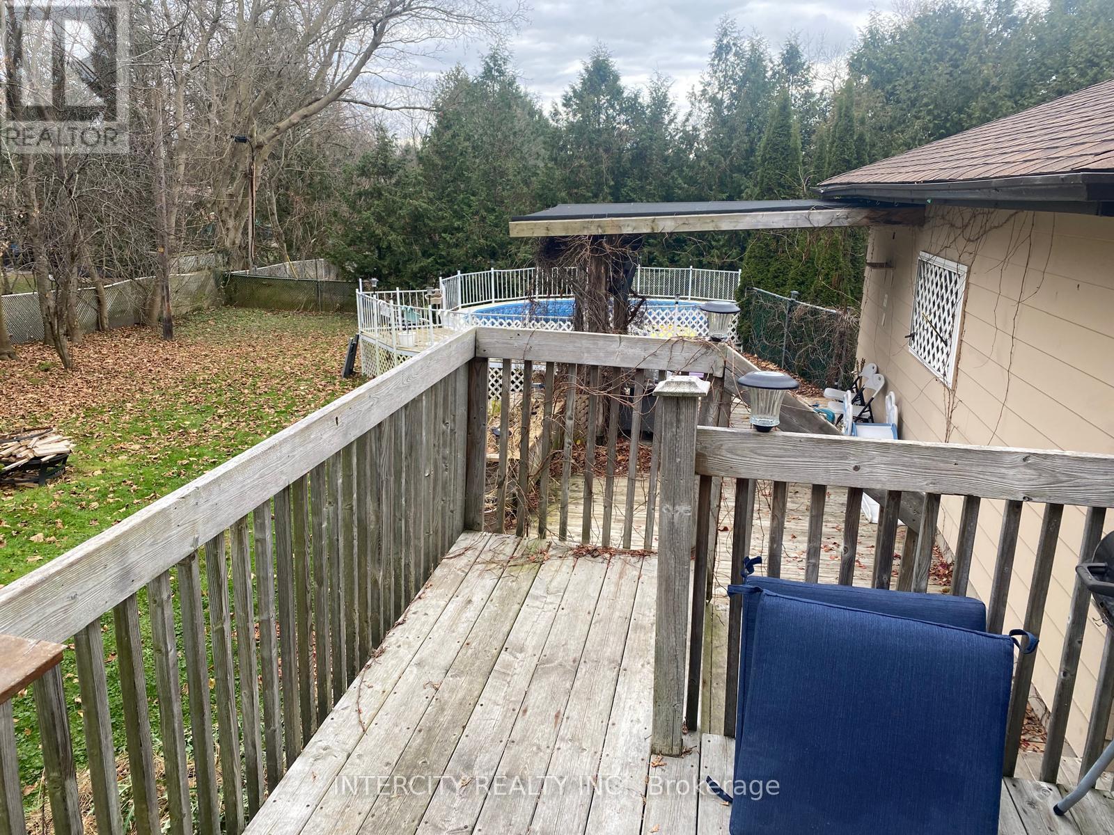 11 Morton Avenue, East Gwillimbury (Sharon), Ontario  L0G 1V0 - Photo 15 - N12578566