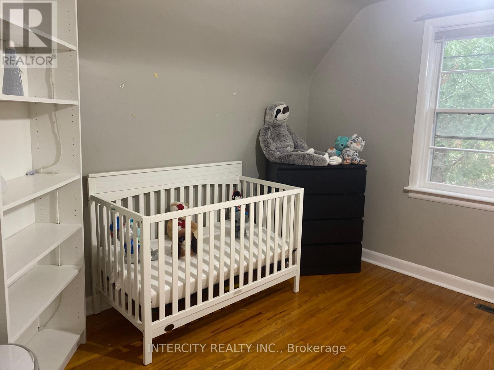 11 Morton Avenue, East Gwillimbury (Sharon), Ontario  L0G 1V0 - Photo 17 - N12578566