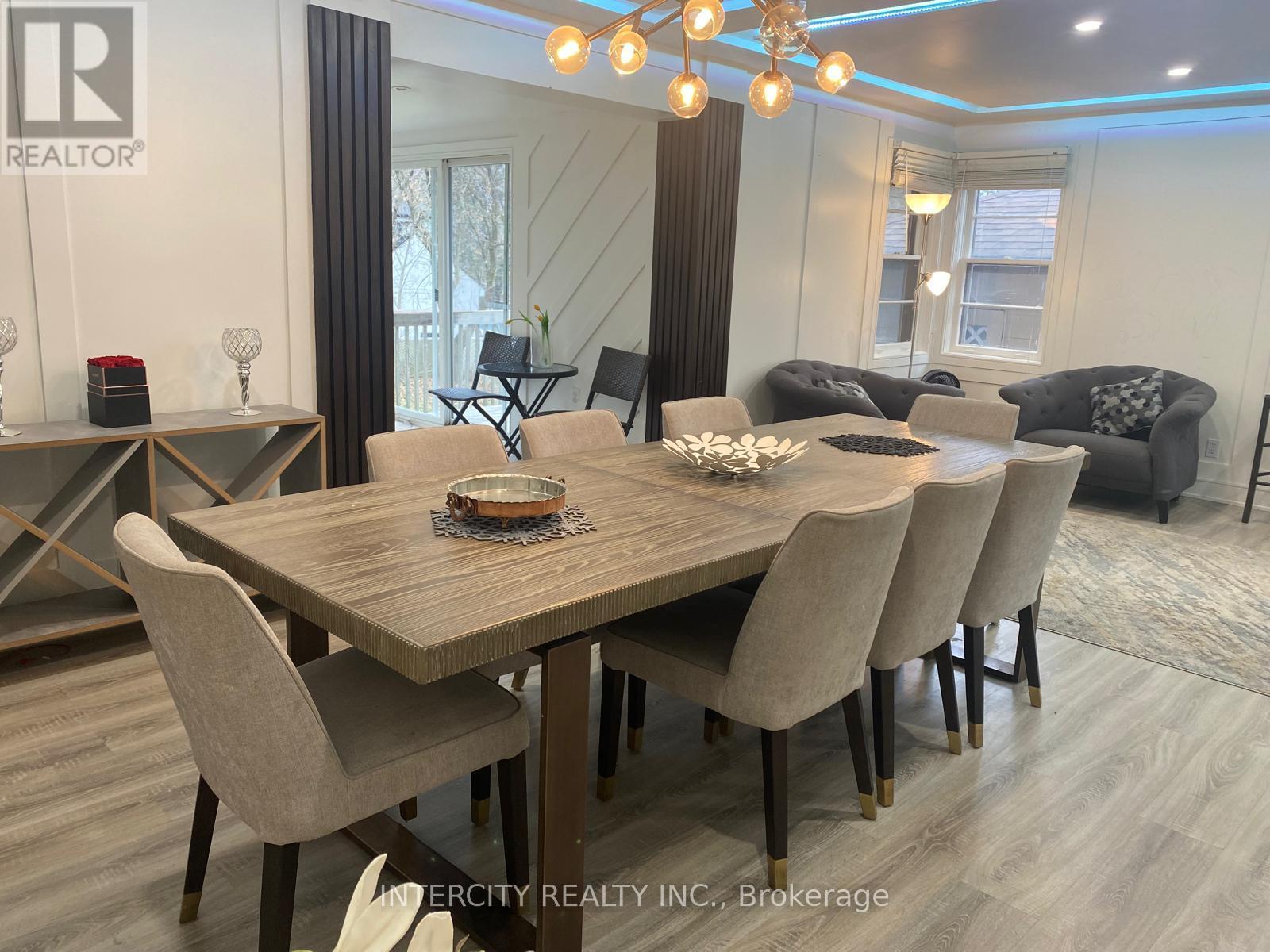 11 Morton Avenue, East Gwillimbury (Sharon), Ontario  L0G 1V0 - Photo 18 - N12578566