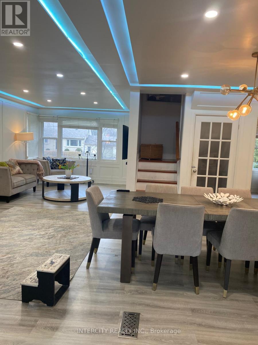 11 Morton Avenue, East Gwillimbury (Sharon), Ontario  L0G 1V0 - Photo 31 - N12578566