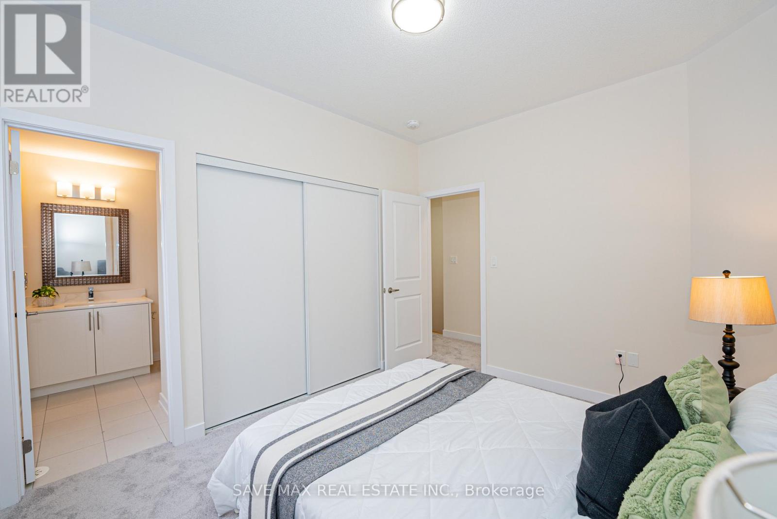 26 Dandara Gate, Vaughan, Ontario  L4L 1V8 - Photo 18 - N12578606