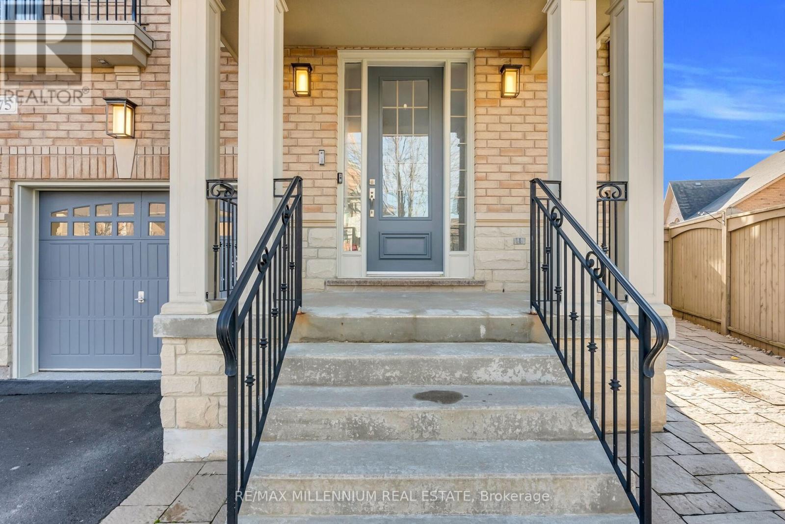 275 Hansard Drive, Vaughan, Ontario  L4H 0W3 - Photo 3 - N12578726