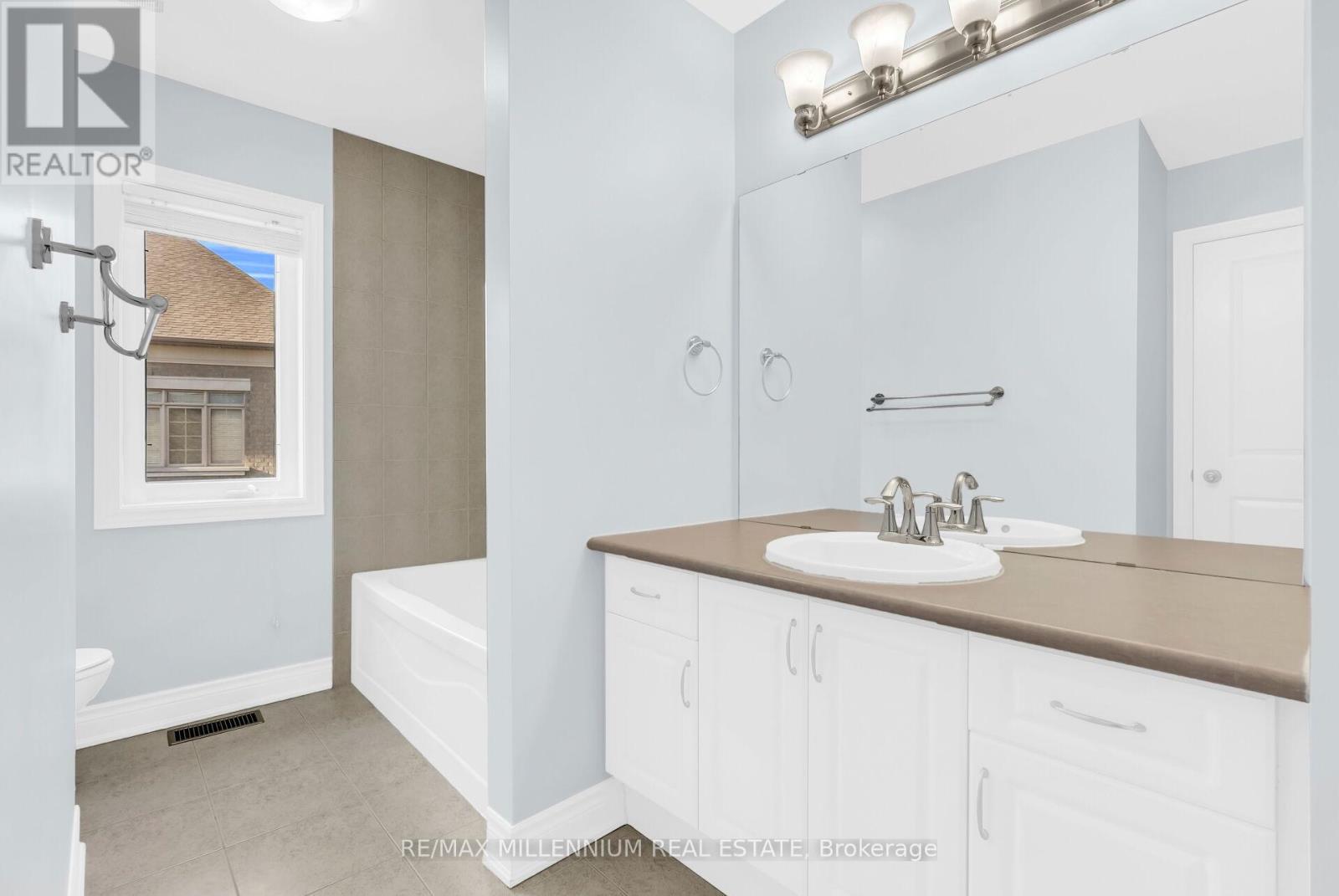 275 Hansard Drive, Vaughan, Ontario  L4H 0W3 - Photo 36 - N12578726