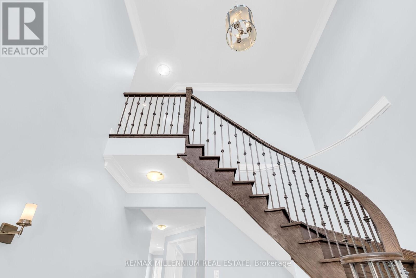 275 Hansard Drive, Vaughan, Ontario  L4H 0W3 - Photo 5 - N12578726