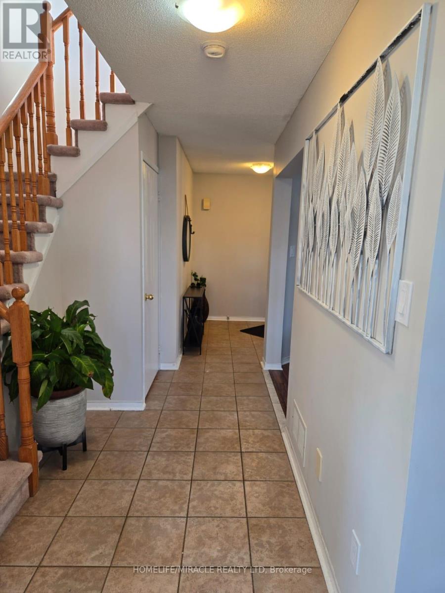 29 Nicholson Drive, Barrie, Ontario  L4N 8L7 - Photo 10 - S12578790