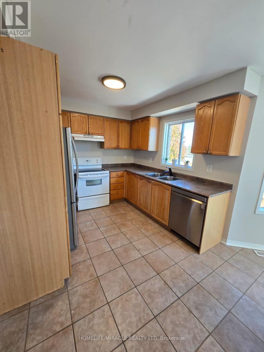 29 Nicholson Drive, Barrie, Ontario  L4N 8L7 - Photo 11 - S12578790