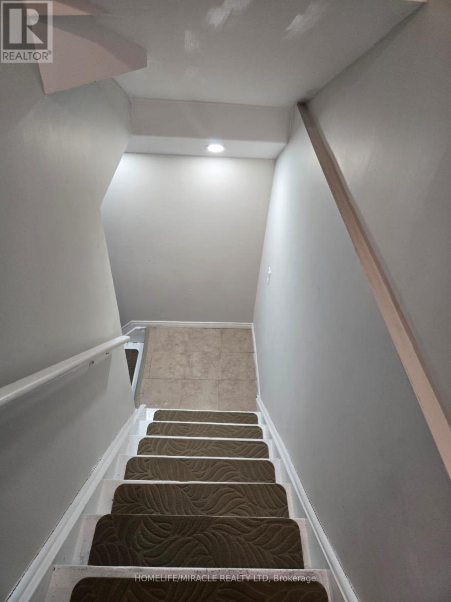 29 Nicholson Drive, Barrie, Ontario  L4N 8L7 - Photo 33 - S12578790