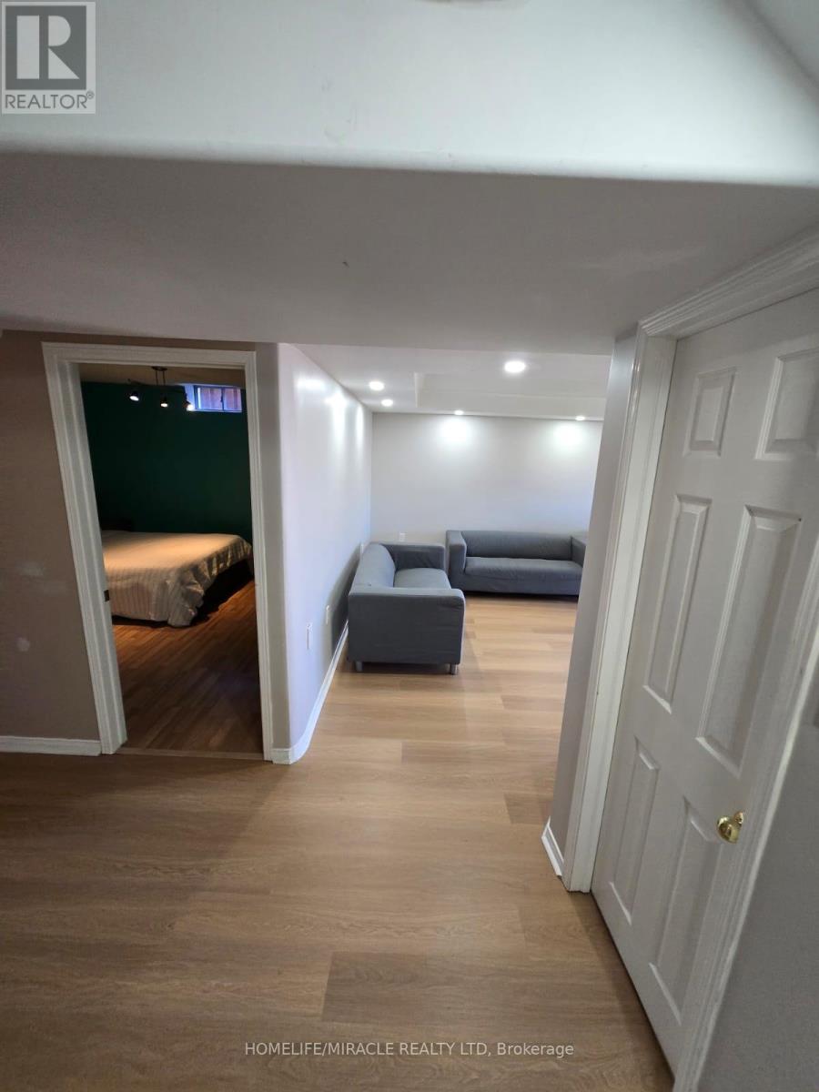 29 Nicholson Drive, Barrie, Ontario  L4N 8L7 - Photo 34 - S12578790