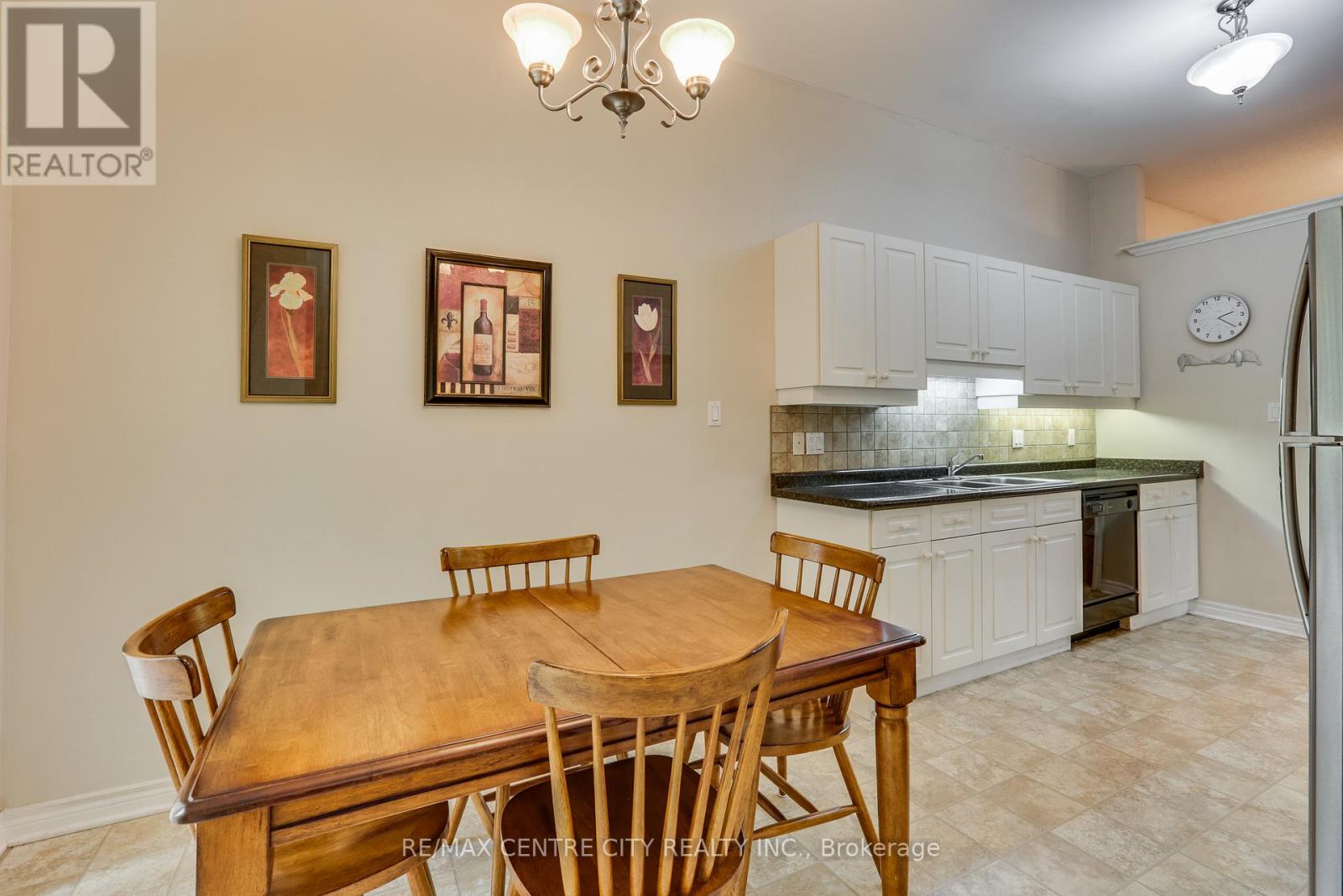 66 - 250 North Centre Road, London North, Ontario  N6G 5A4 - Photo 12 - X12578824