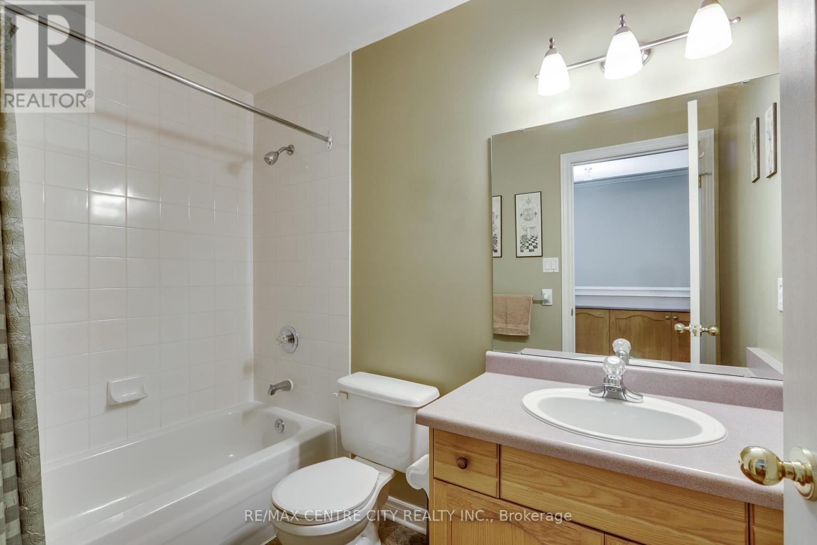 66 - 250 North Centre Road, London North, Ontario  N6G 5A4 - Photo 19 - X12578824