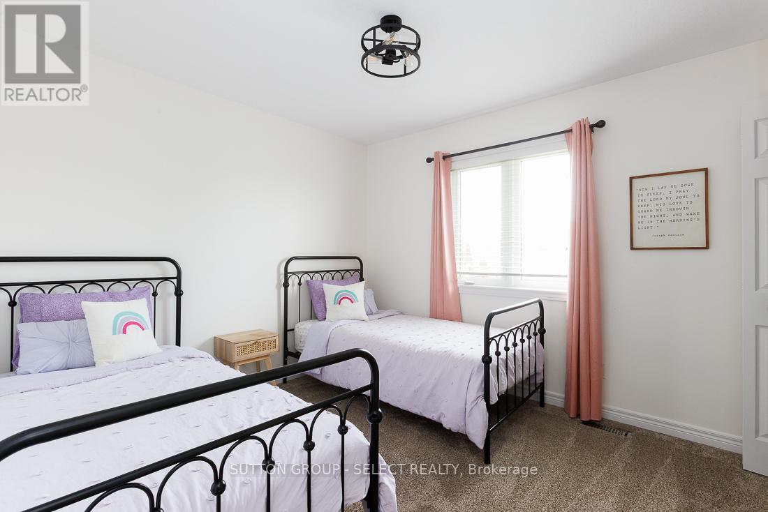 382 Plane Tree Drive, London North, Ontario  N6G 5J4 - Photo 24 - X12578870