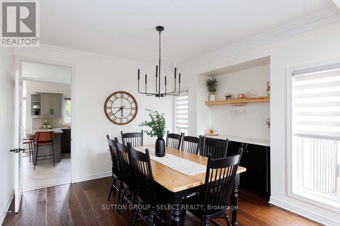 382 Plane Tree Drive, London North, Ontario  N6G 5J4 - Photo 3 - X12578870