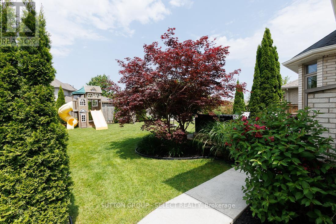382 Plane Tree Drive, London North, Ontario  N6G 5J4 - Photo 32 - X12578870