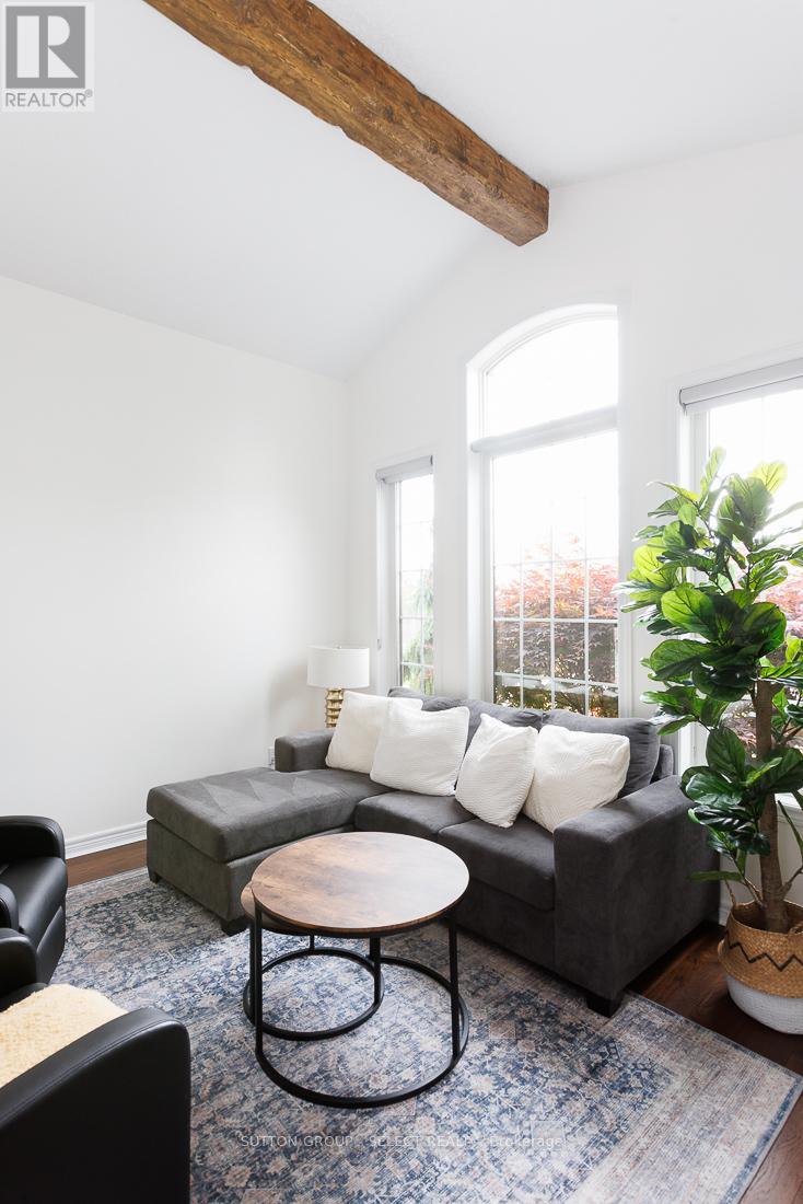 382 Plane Tree Drive, London North, Ontario  N6G 5J4 - Photo 4 - X12578870