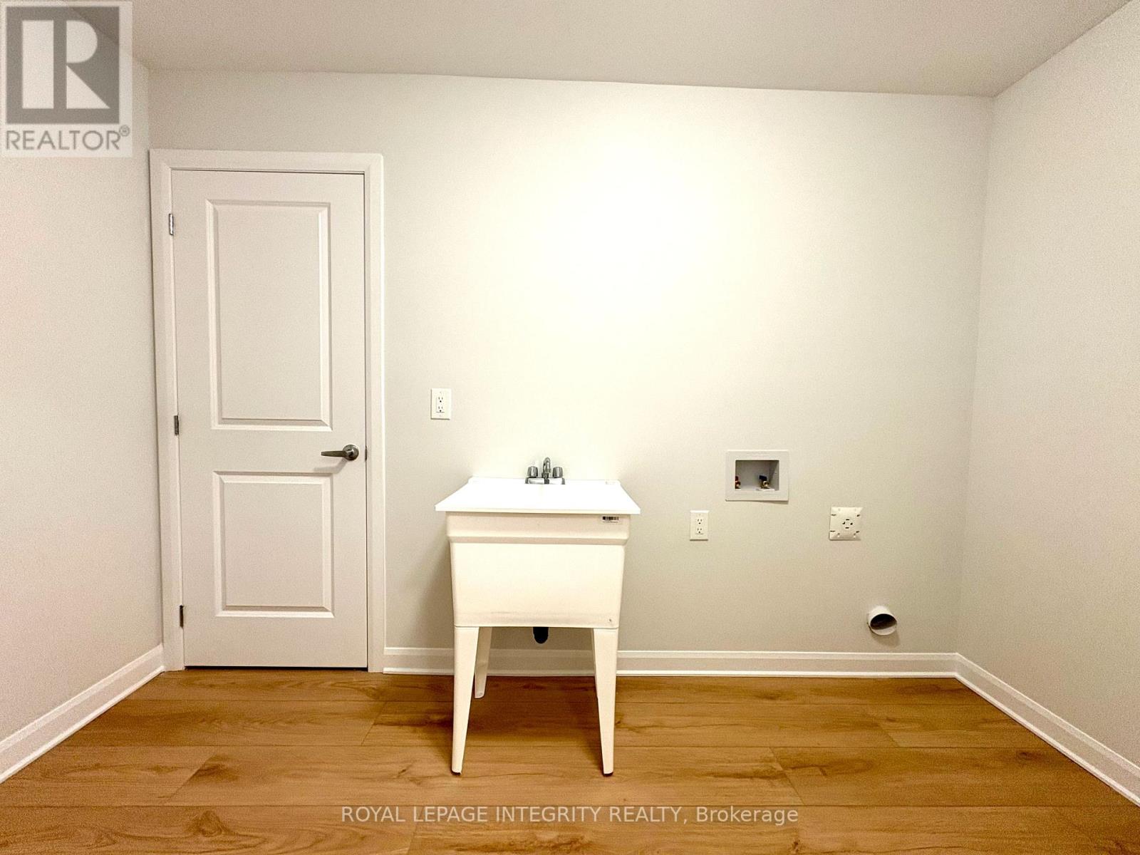 316 Clearpath Private, Ottawa, Ontario  K2T 0S6 - Photo 4 - X12578852