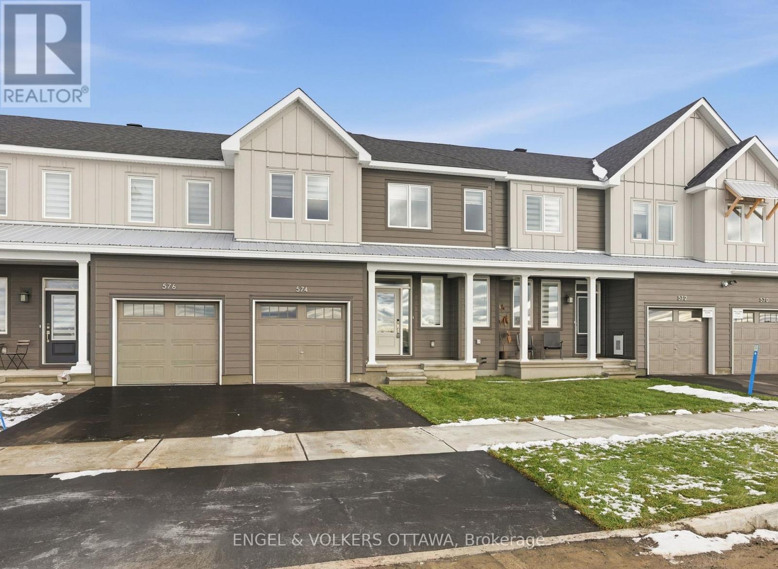 574 Oldenburg Avenue, Ottawa, Ontario  K0A 2Z0 - Photo 2 - X12578876