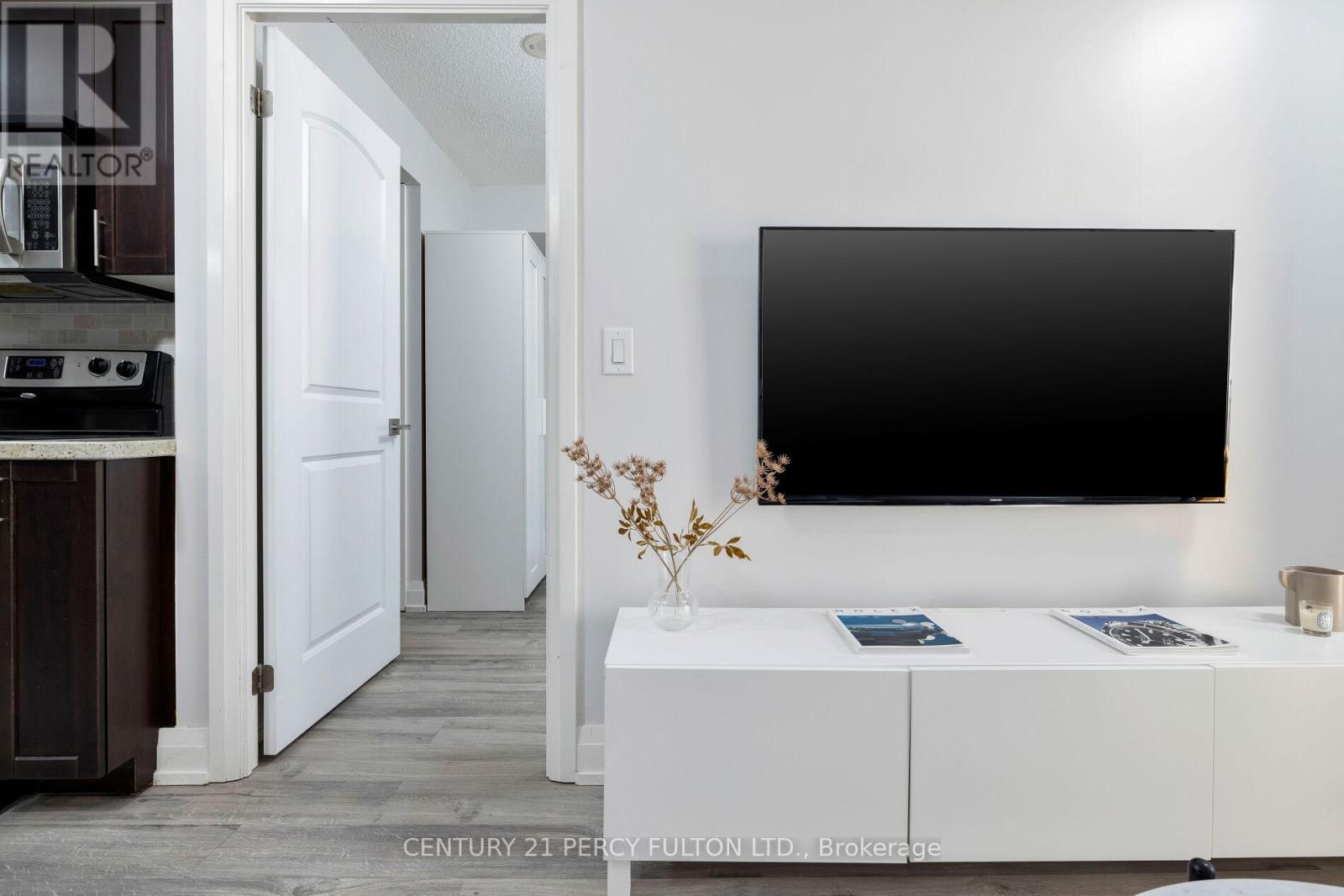 801 - 1 De Boers Drive, Toronto, Ontario  M3J 0G6 - Photo 12 - W12578568