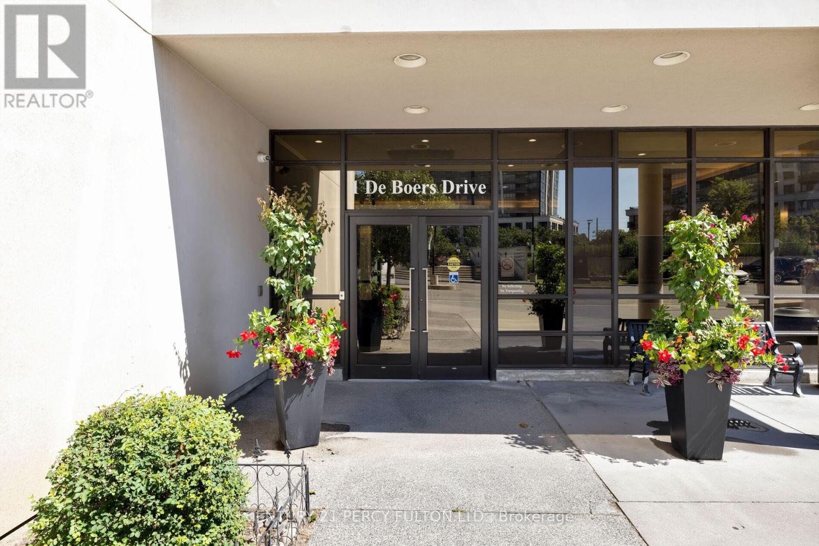 801 - 1 De Boers Drive, Toronto, Ontario  M3J 0G6 - Photo 5 - W12578568