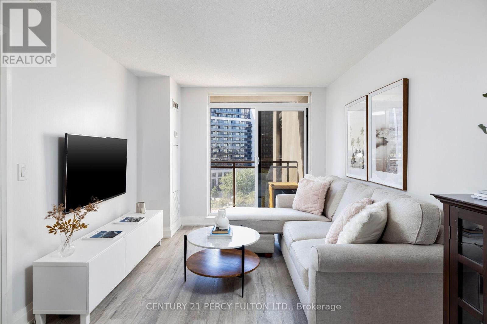 801 - 1 De Boers Drive, Toronto, Ontario  M3J 0G6 - Photo 8 - W12578568