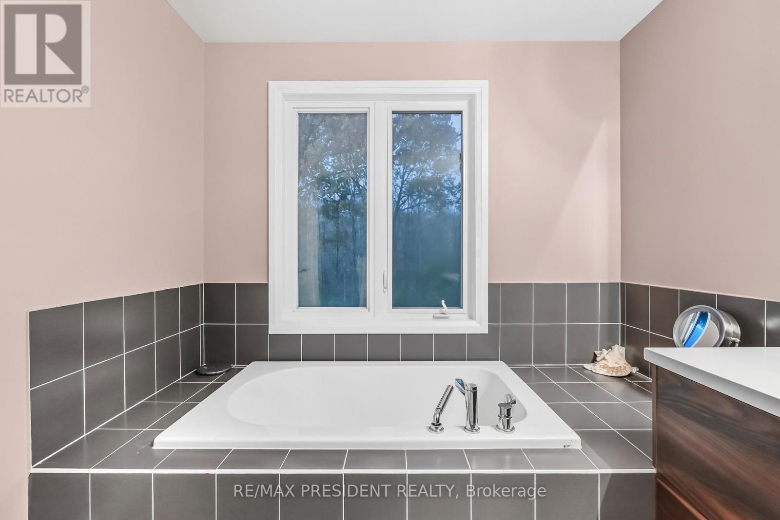 11 Oliana Way, Brampton, Ontario  L6Y 6G8 - Photo 32 - W12578578