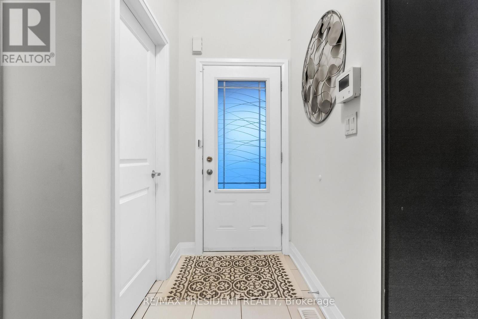 11 Oliana Way, Brampton, Ontario  L6Y 6G8 - Photo 7 - W12578578